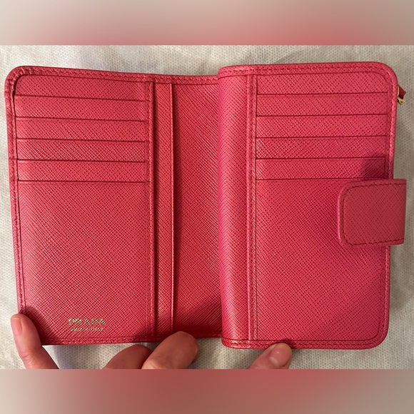PRADA ✨🌷 Pink Saffiano Leather Wallet - Picture 3 of 10